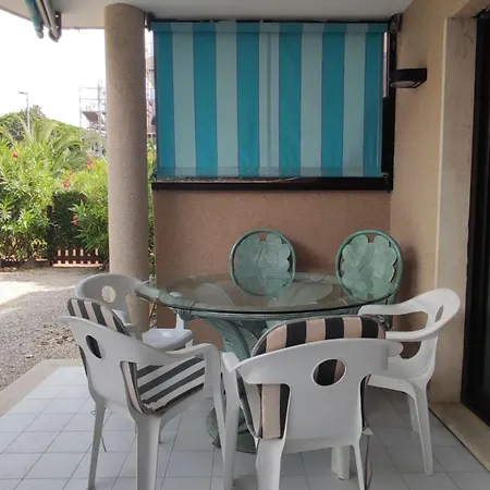 Le Palmier, Jardin Privatif, 200m, Classe 3 Etoiles, Wifi, Garage,renove En 2024 Apartment *