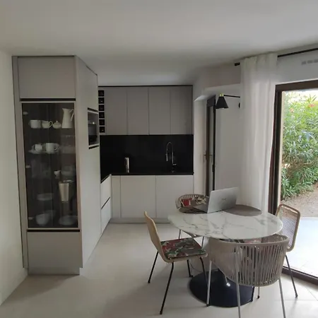 Le Palmier, Jardin Privatif, 200m, Classe 3 Etoiles, Wifi, Garage,renove En 2024 * Cavalaire-sur-Mer